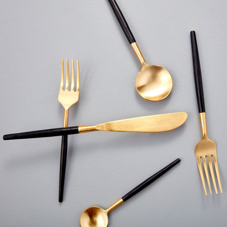 With Gold Flatware Set